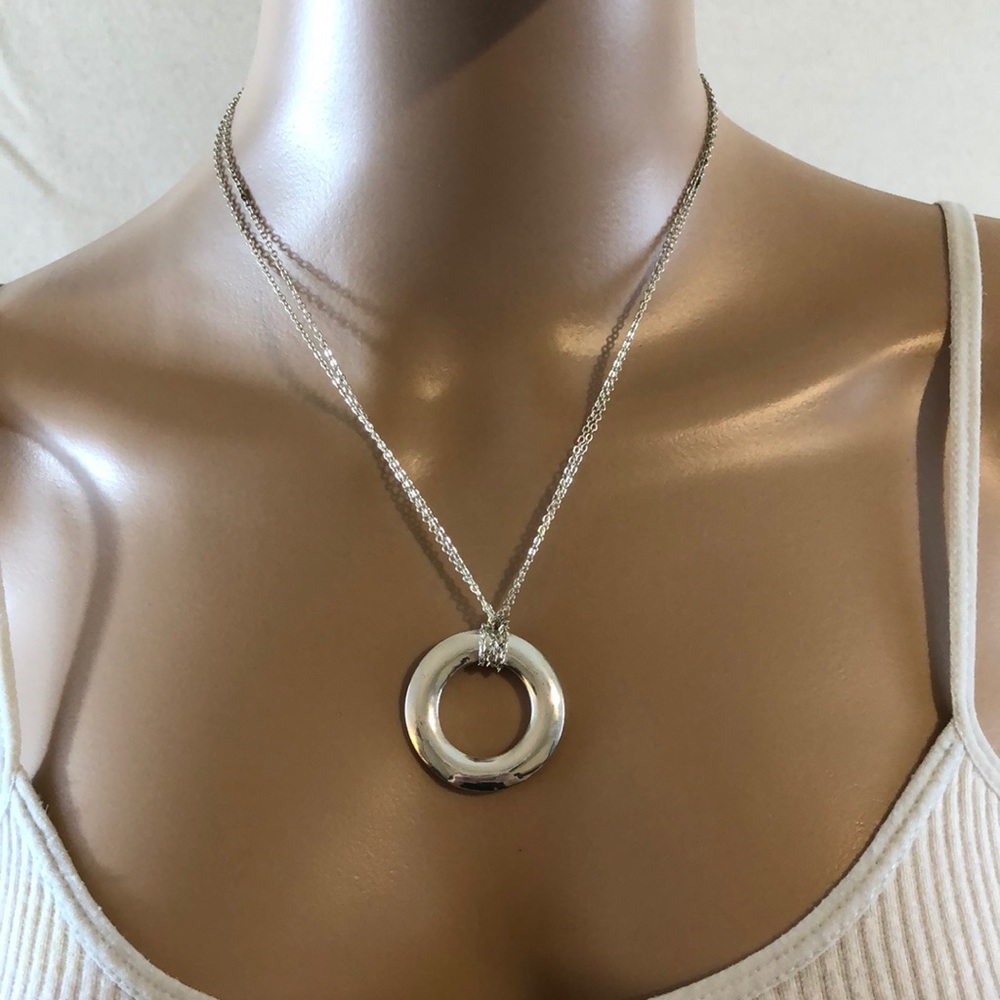 Express silver necklace